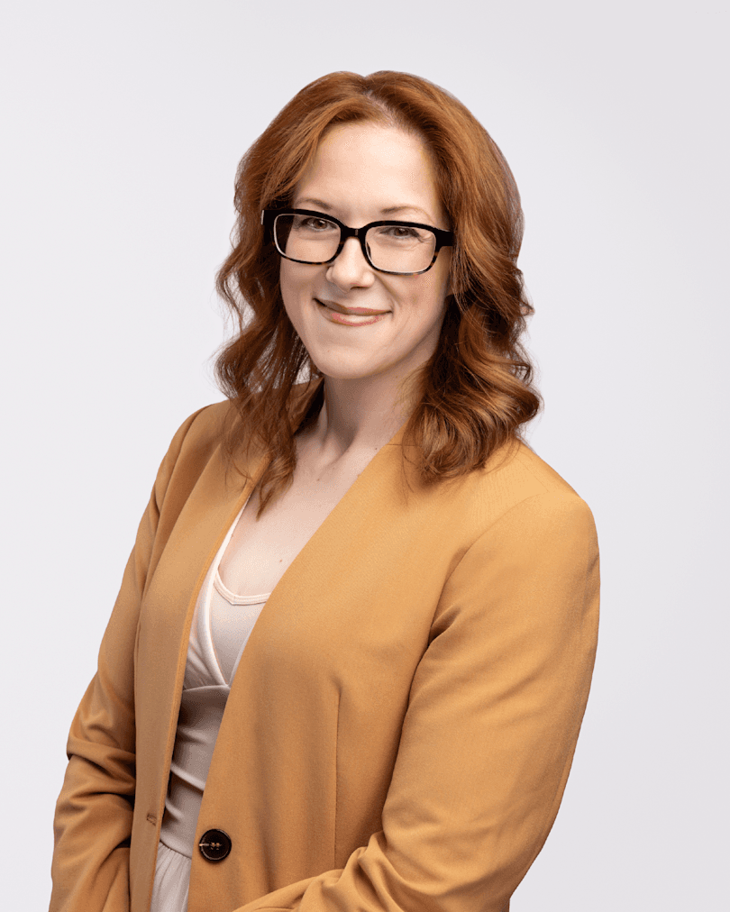 Kristin Mora headshot